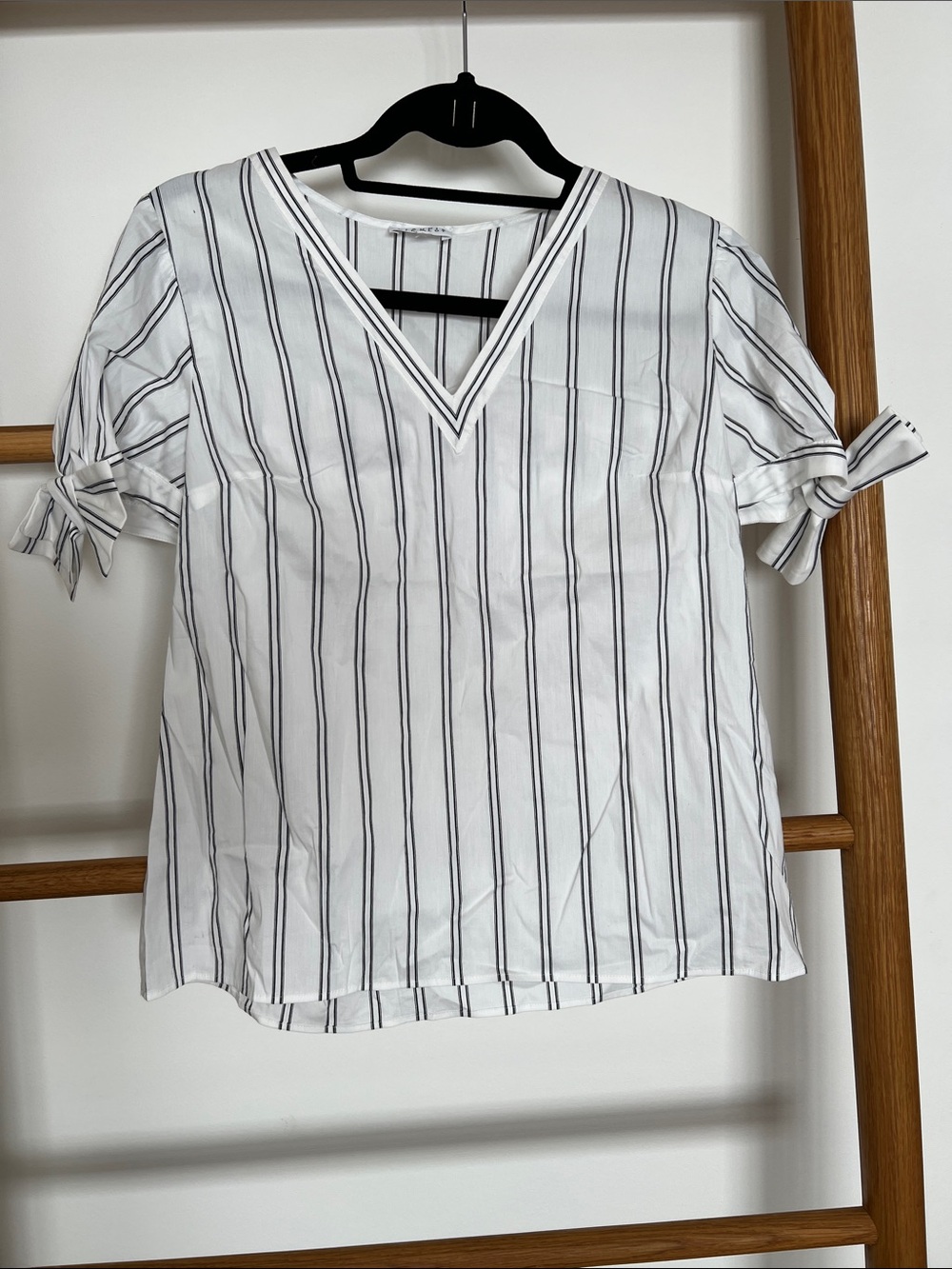 Claudie Pierlot Paris White Black Striped V-Neck Tie Sleeve Blouse Top - 38 (M)
